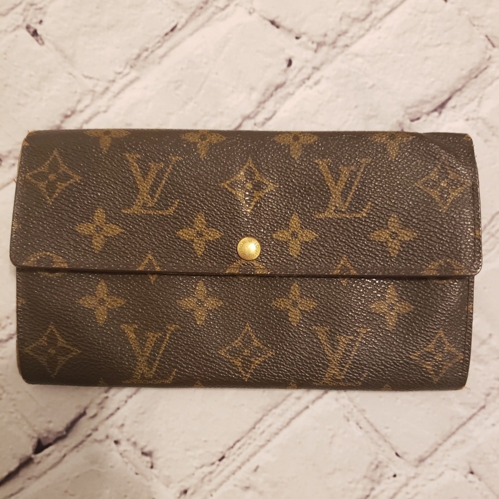 Louis Vuitton Monogram Sarah Wallet